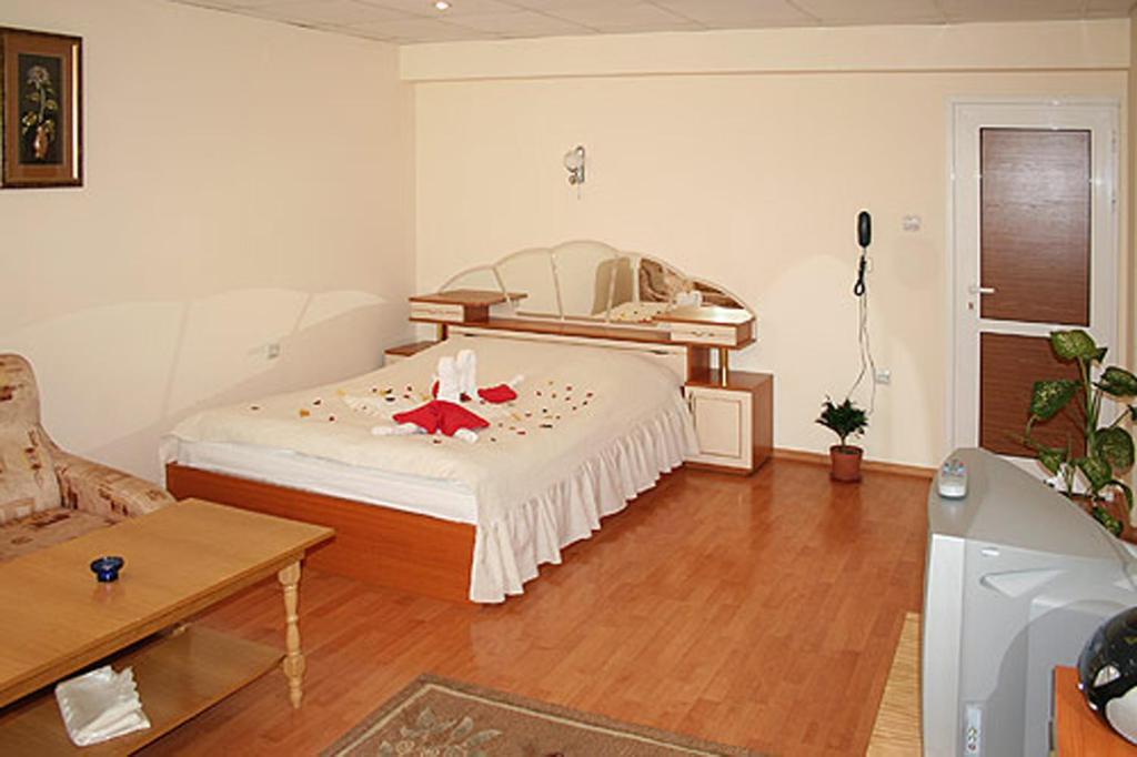 Hotel Rade 2 Vratsa Habitación foto