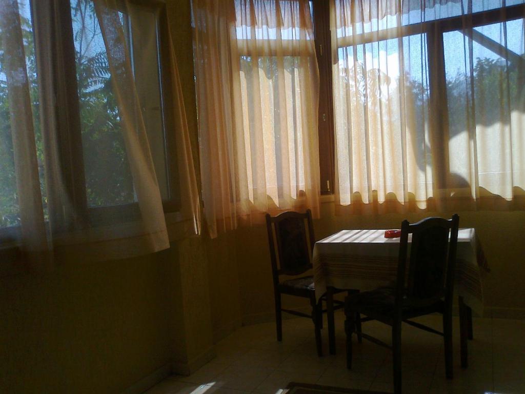 Hotel Rade 2 Vratsa Habitación foto
